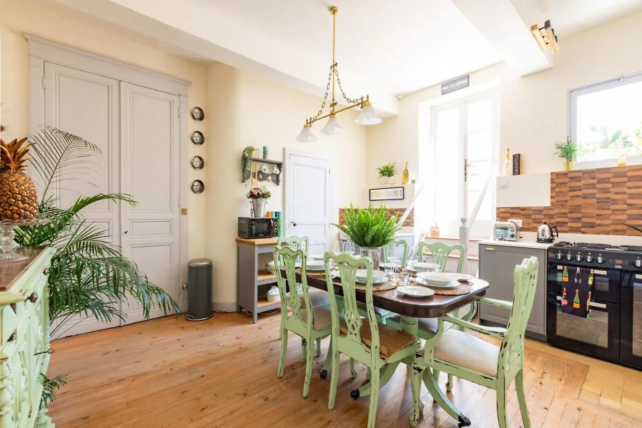 Champagne House - Holiday Rental - An Oasis Full Of Elegance, Luxury And Charm Condom 0*,